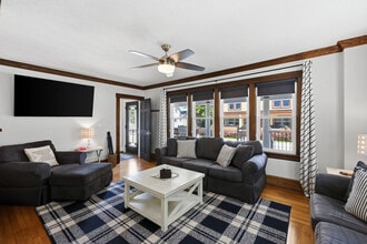Building Photo - 5013 New St