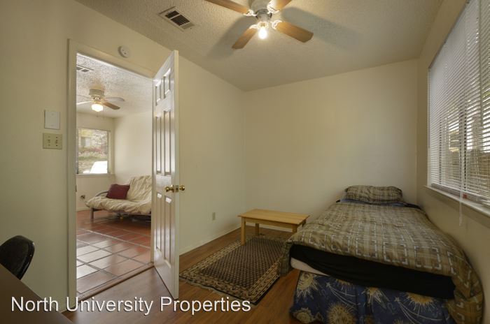 Primary Photo - 3205 Helms St