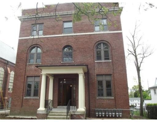 Primary Photo - 159 Moore St