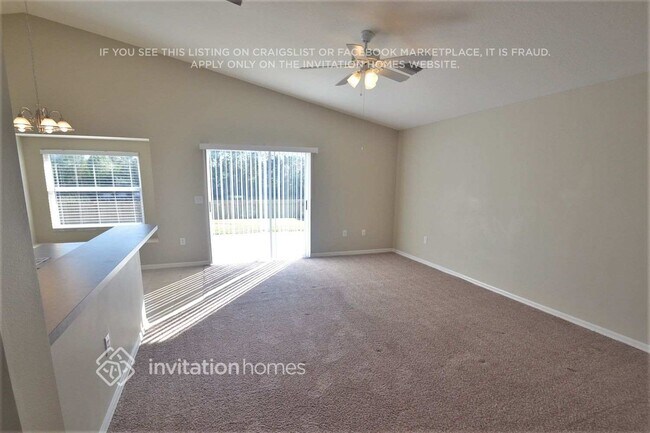 Foto del edificio - 22828 Roderick Dr