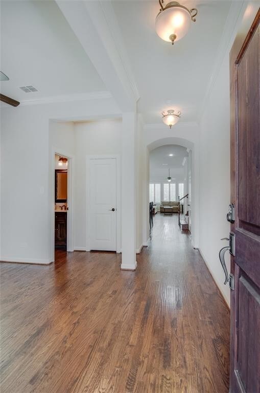 Building Photo - 1213 Naples Dr