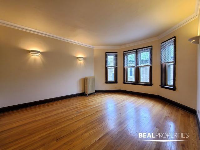 Foto principal - 0 bedroom in CHICAGO IL 60613