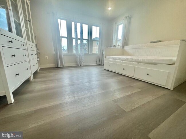 Foto del edificio - 8609 Shady Pines Dr