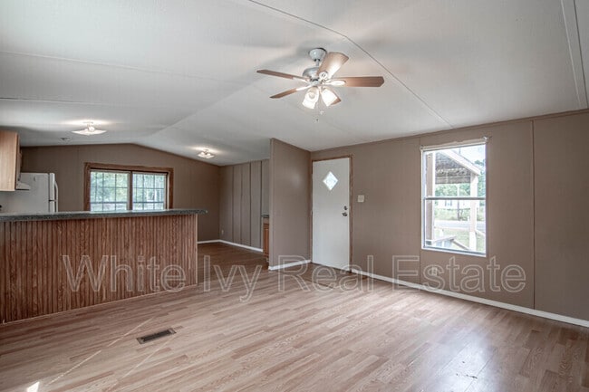 Building Photo - 1345 FM 405 Rd