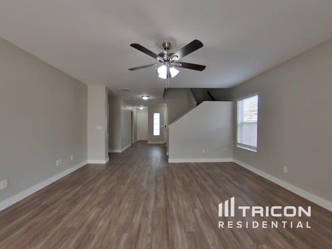 Building Photo - 41256 W Cahill Dr