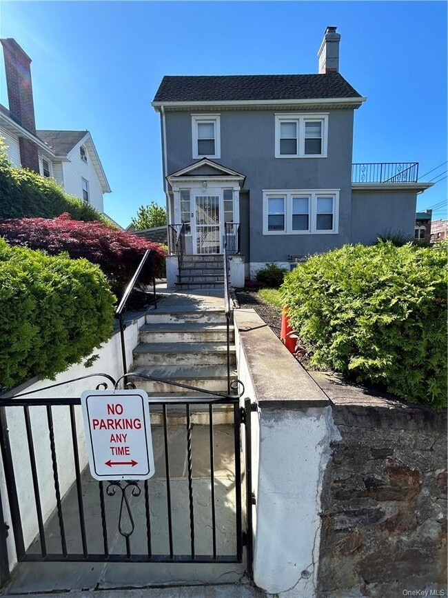 Building Photo - 72 Soundview St