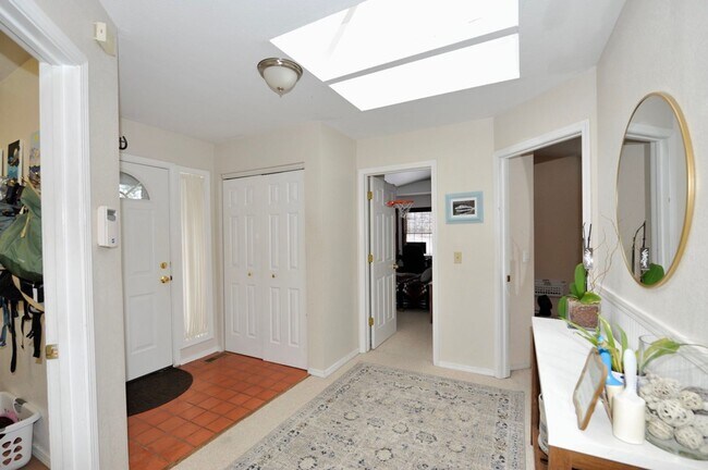 Foto del edificio - Fairway Golf Course 3 bed 3 bath with basement