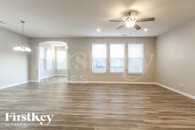 Building Photo - 1341 Blackthorne Trail N