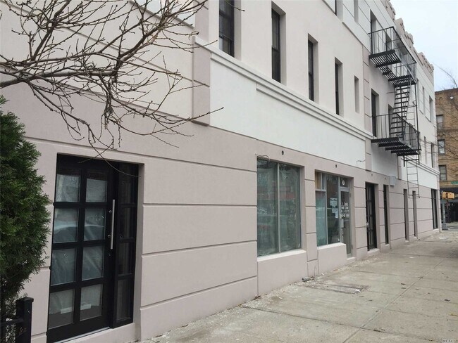 Foto del edificio - 850 Clarkson Ave