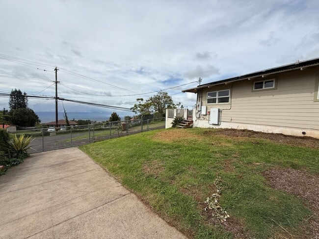 Foto del edificio - Unfurnished 2 bed/1 bath Kula Cottage with fully fenced yard