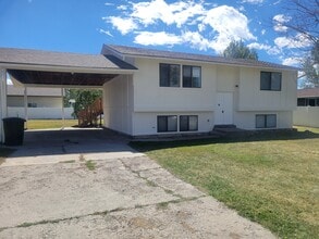 Building Photo - 165 W 910 S