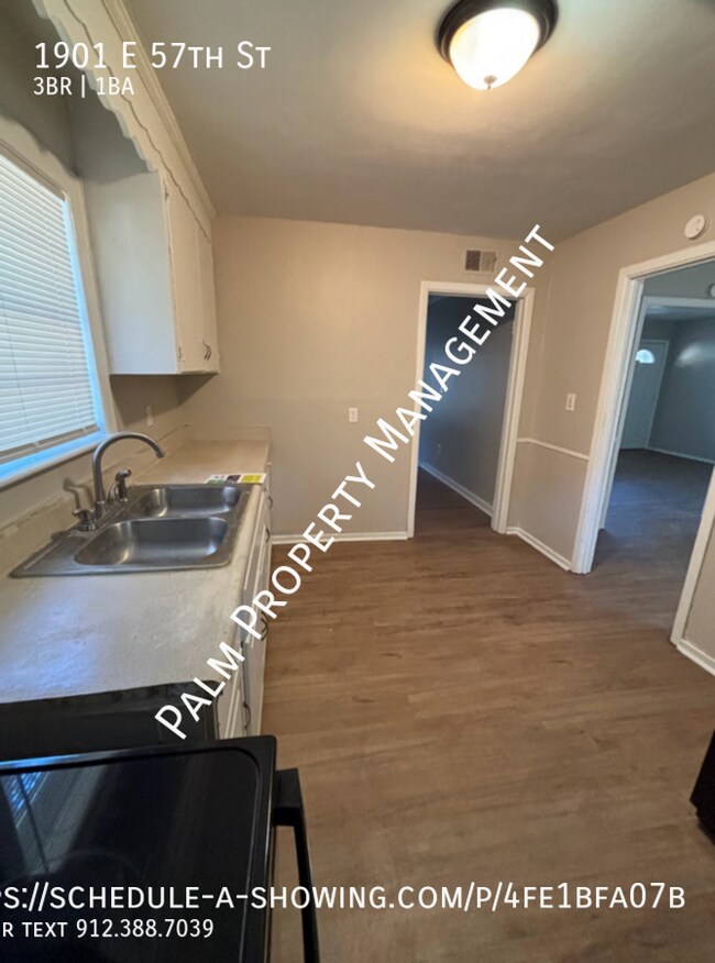 Foto del edificio - 1901 E 57th St