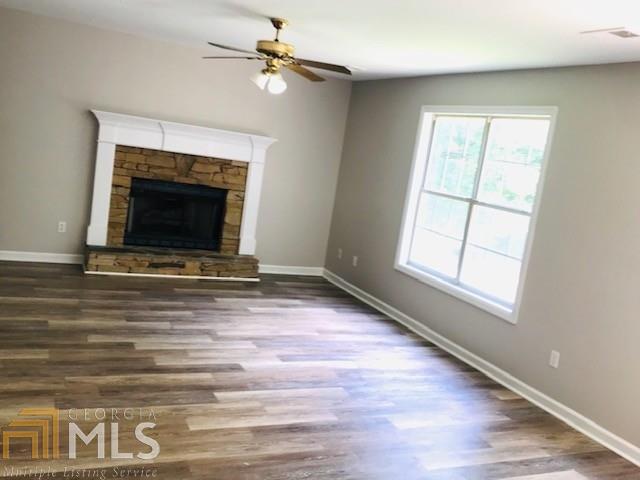 Building Photo - 2737 Lone Oak Rd