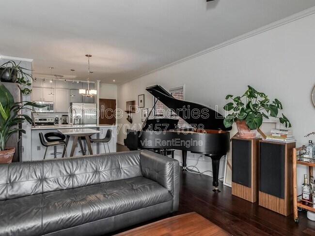 Foto del edificio - 224 N Poplar St