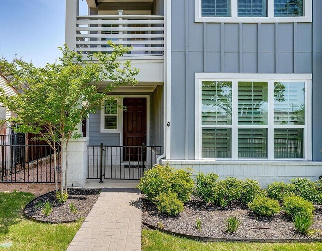 Foto del edificio - Stylish, Upgraded 3-bedroom, 2.5 bathroom ...