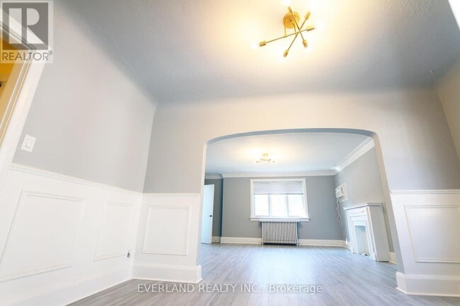 Photo du bâtiment - 1753 Bayview Ave