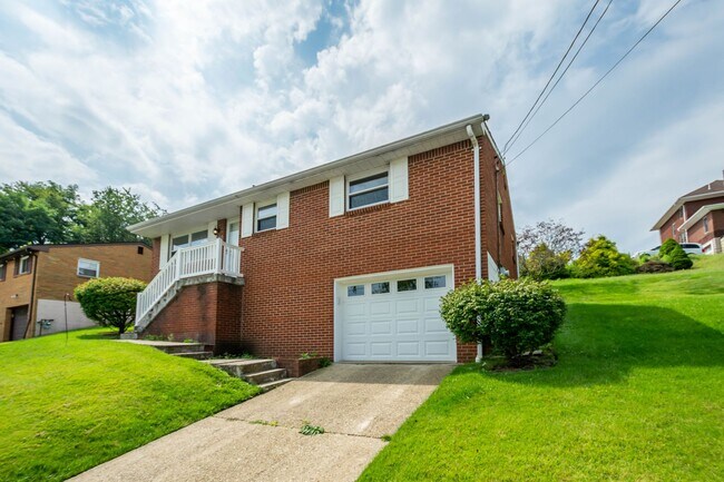 Foto del edificio - AVAILABLE OCT 1ST!! GORGEOUS 2 BEDROOM IN ...