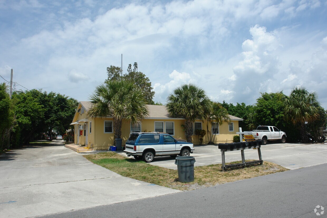 Building Photo - 8975 Burma Rd