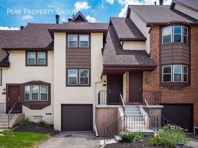Building Photo - 2015 Queensgate Ln
