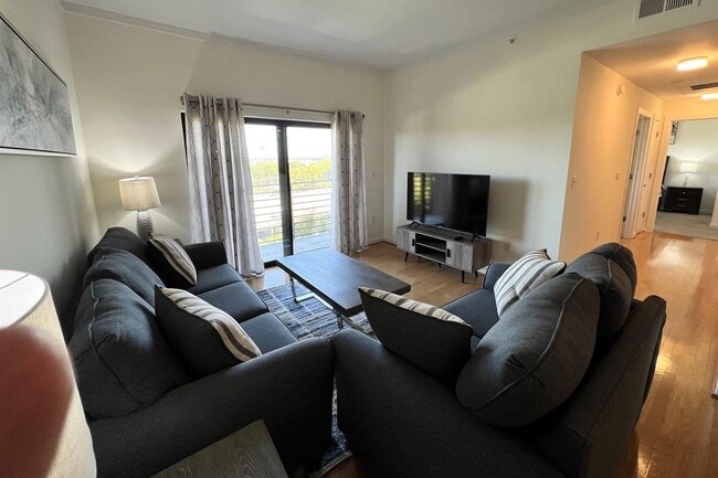 Photo - 715 N Church St Apartment