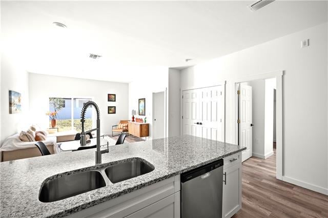 Building Photo - 1141 Gilbert Ave S