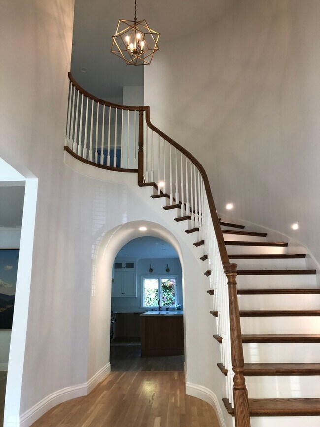 Building Photo - LOS GATOS - Pristine Executive Home