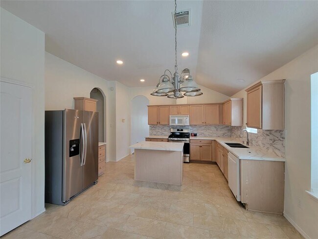 Building Photo - 17807 Memorial Falls Dr