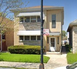 Building Photo - 5452 W Addison St