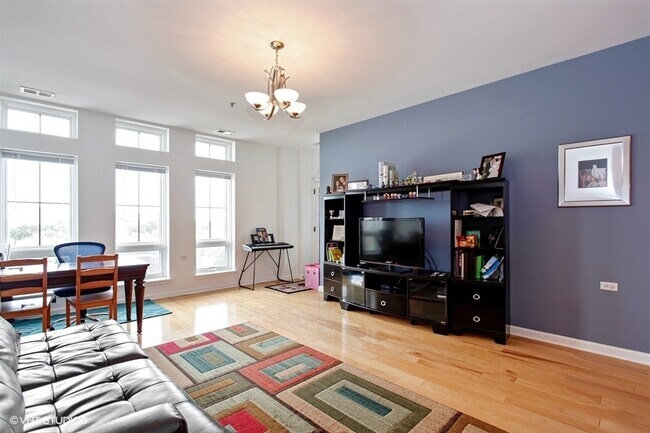 Foto del edificio - 3450 S Halsted St