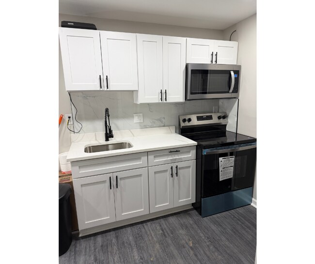 Foto del edificio - 4147 Doris Ave