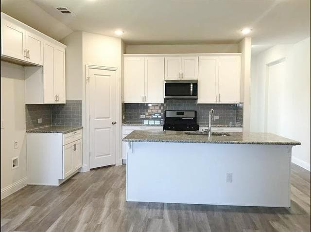 Building Photo - 3817 Bennett Trail