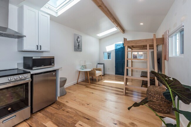 Foto del edificio - 208 S Voluntario St