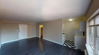 Building Photo - 1653 N Prospect Ave