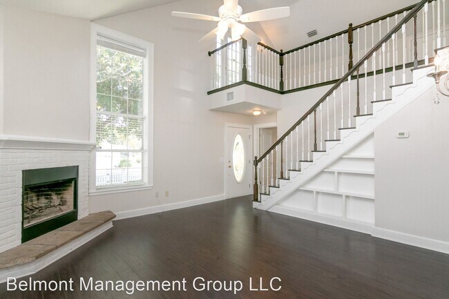 Building Photo - 3 br, 3 bath House - 933 Lake Elsie Drive