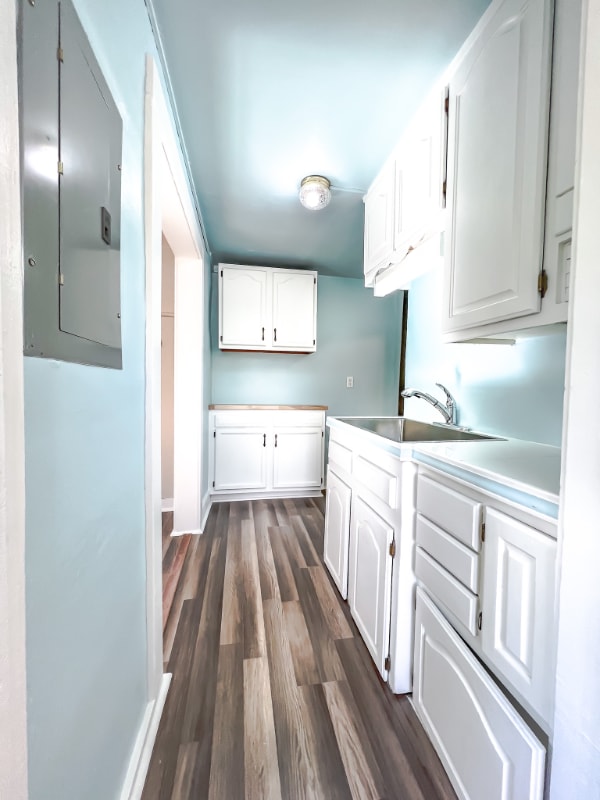 Building Photo - 724 Haines Ave