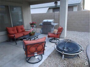 Building Photo - 41133 W Sanders Way