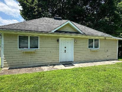 Building Photo - 52 Orchard Ridge Rd