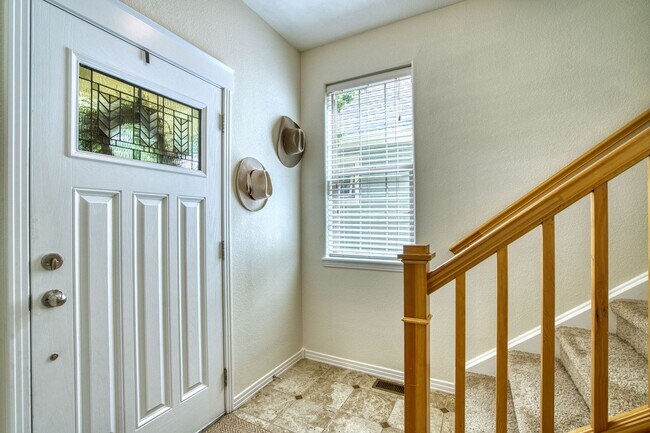 Foto del edificio - Available now! Stunning 3 BD/3 BA in Anna'...