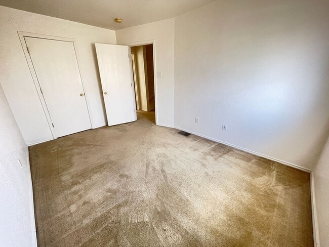 Building Photo - 4411 Jeff Scott Dr