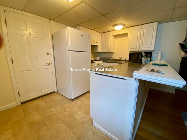 Building Photo - 14 Alberta Ter