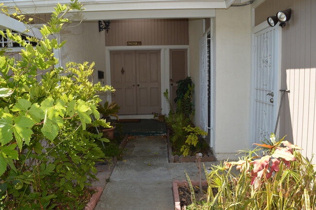 Foto del edificio - 3 BR, 2 BA, Two Car Garage Home For Rent