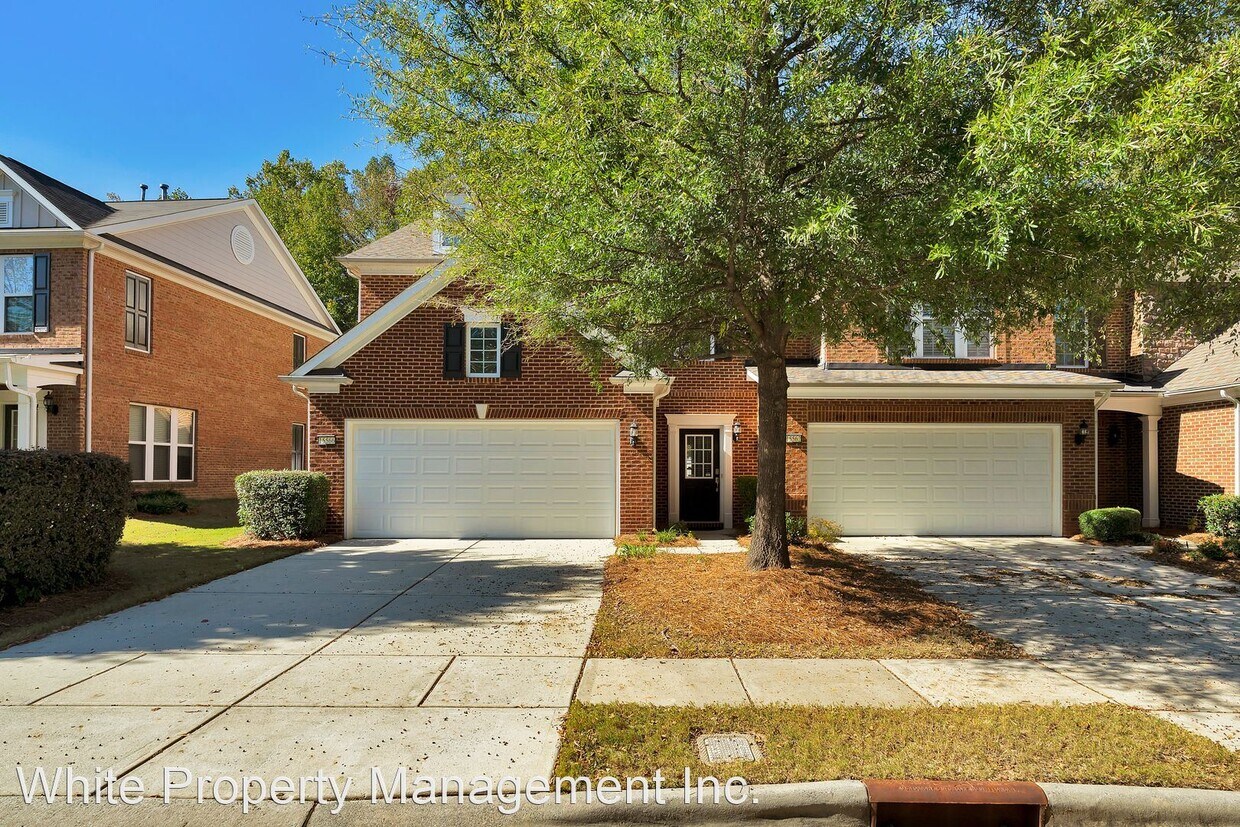 Primary Photo - 3 br, 2.5 bath House - 15566 Canmore Street