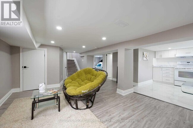 Photo du bâtiment - 65 Nash Rd N