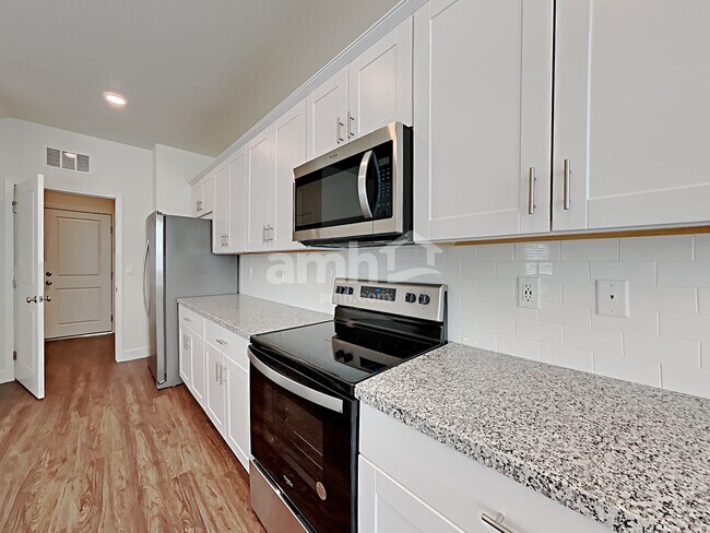 Foto del edificio - 331 Cape Seville Pl