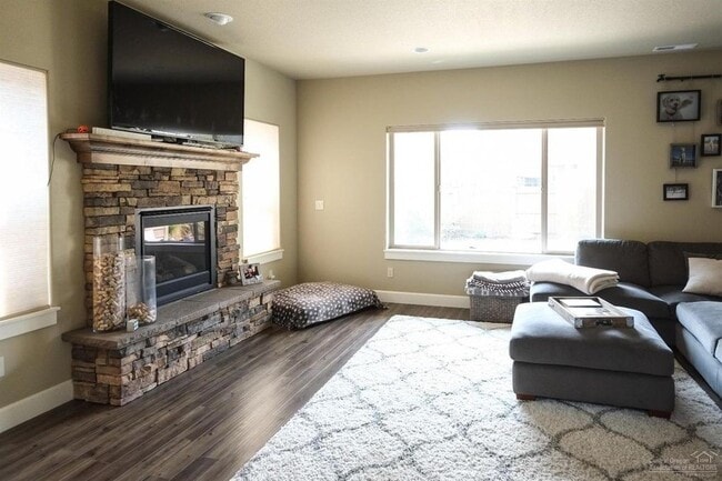 Foto del edificio - Newer construction / Community pool