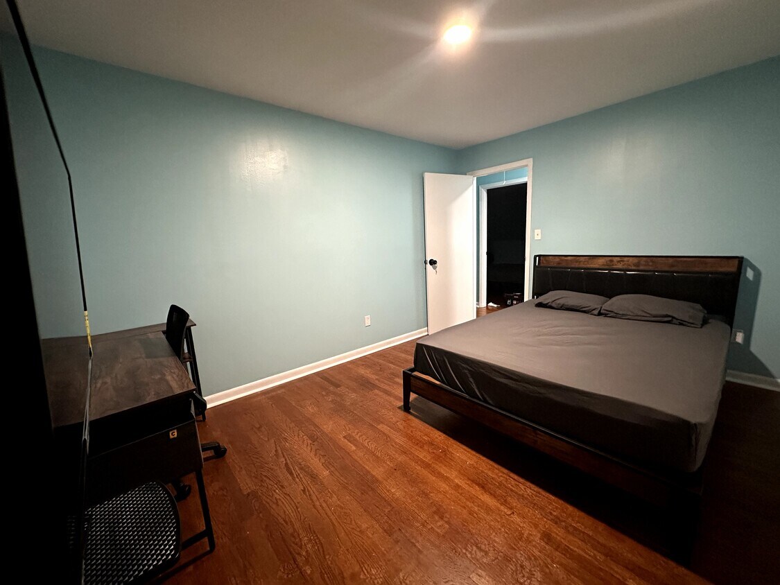 Foto principal - 4408 Leota Dr