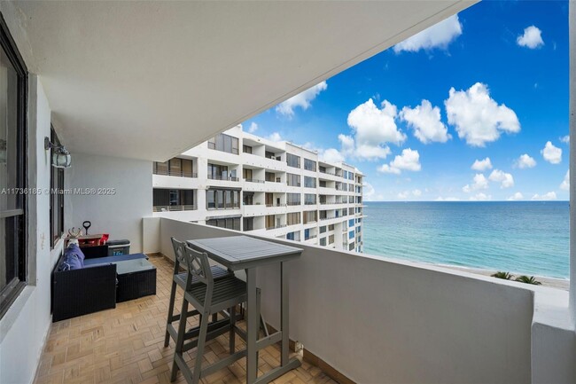 Building Photo - 3505 S Ocean Dr