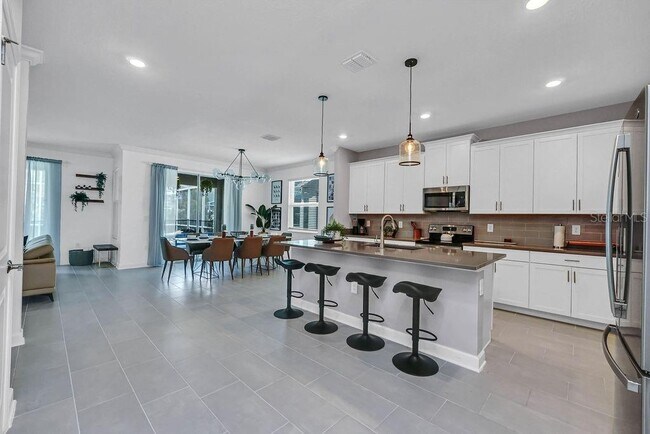 Foto del edificio - 8919 Play Through Dr