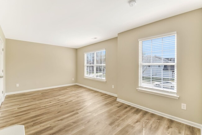 Foto del edificio - 4664 Cedar Rock Dr