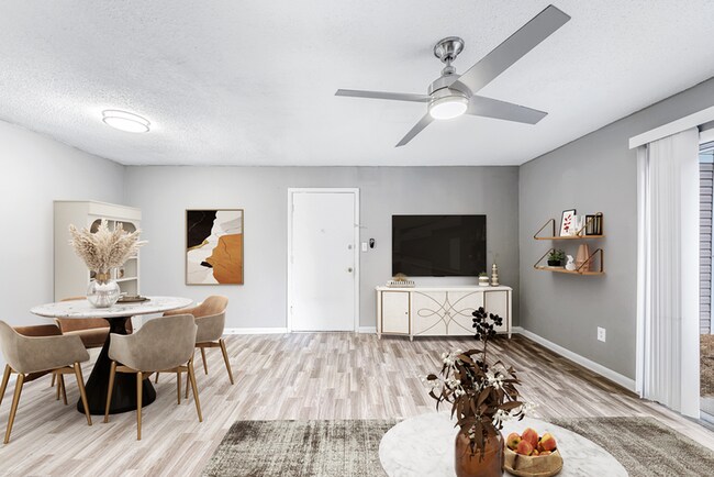 Foto del edificio - Elliot Roswell Apartments